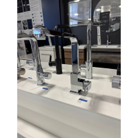 Кухонный смеситель Grohe EUROCUBE 31255000 (выставочный образец)