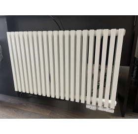 Дизайнерський горизонтальний радіатор Betatherm Quantum 2 H-500 L-1005 BQ 2050/25 9016M 88