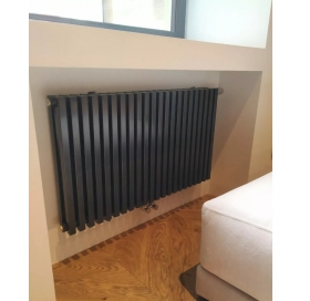Вертикальний радіатор Betatherm  Quantum BQ 2  500*845 (Чорний Ral9005M підк. 88) BQ 2050/21 9005M 88