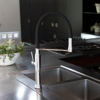 Змішувач для кухні Ramon Soler KITCHEN з гнучким висувним шлангом, хром (386801MA38E303484)