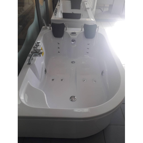 Ванна IRIS TLP-631R кутова права з гідромасажем 180*120*66 см