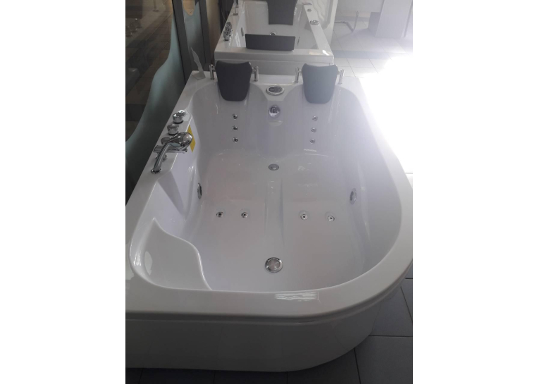 Ванна IRIS TLP-631R кутова права з гідромасажем 180*120*66 см