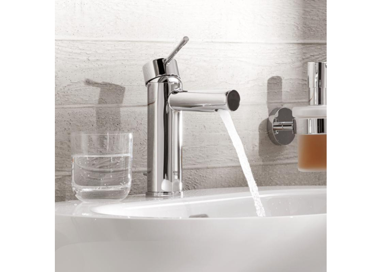 Смеситель однорычажный для раковины Grohe Essence S-Size (23379001)