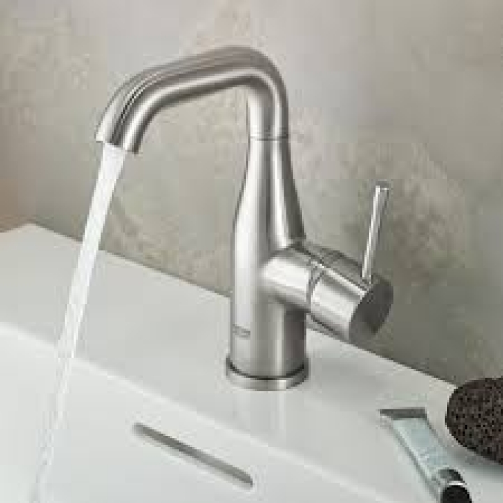 Одноважільний змішувач для раковини Grohe Essence S-Size (23589DC1)