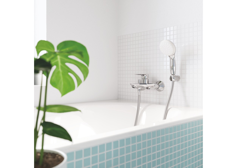Однорычажный смеситель для ванны Grohe BauEdge New (23604001)
