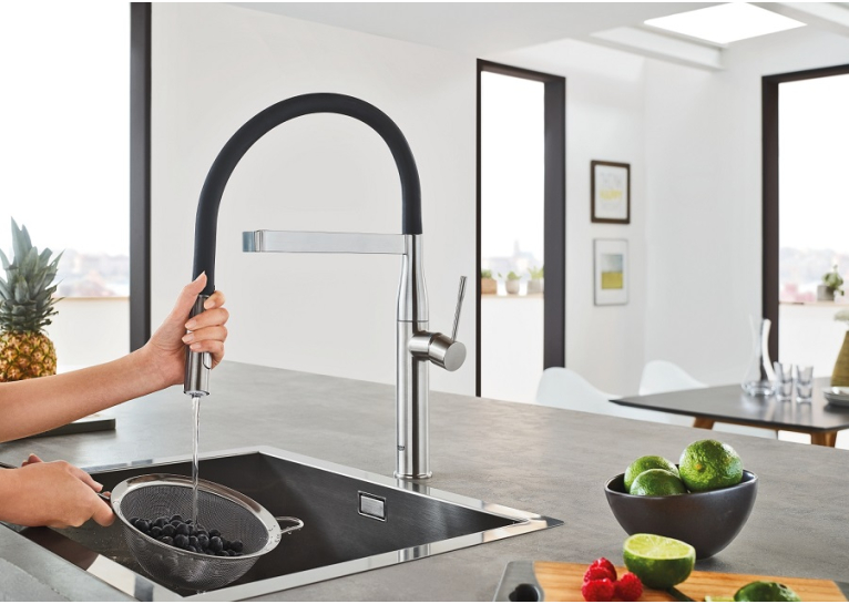 Одноважільний змішувач для миття Grohe Essence (30294DC0) Сталь
