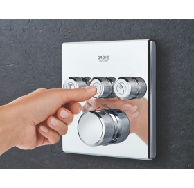 Душевая система скрытого монтажа с термостатом Grohe QuickFix Grohtherm SmartControl&Vitalio Start 250 Cube RU202801C3