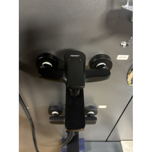 Змішувач для ванни Ferro Stratos Black BSC1BLU (Знижений в ціні товар)