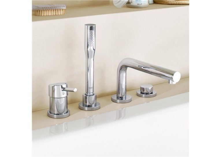 Смеситель однорычажный для ванны на 4 отверстия Grohe ESSENCE NEW (Уцененная позиция), 19578001