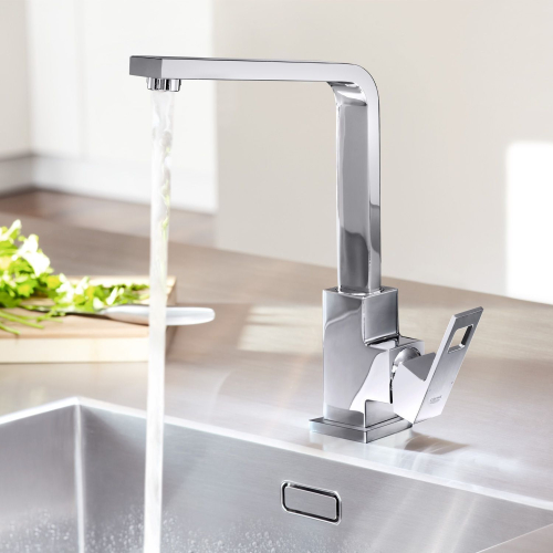 Кухонный смеситель Grohe EUROCUBE 31255000 (выставочный образец)