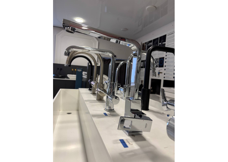 Кухонний змішувач Grohe EUROCUBE 31255000 (виставковий зразок)