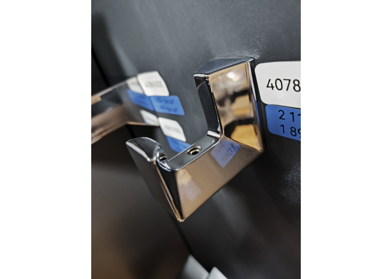 Гачок Grohe Selection Cube 40782000 (виставковий зразок)