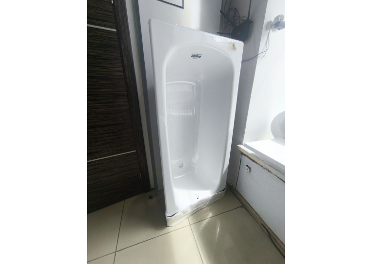 Ванна прямокутна чавунна ROCA CONTINENTAL 150x70см  (A21291300R) (Знижений в ціні товар)