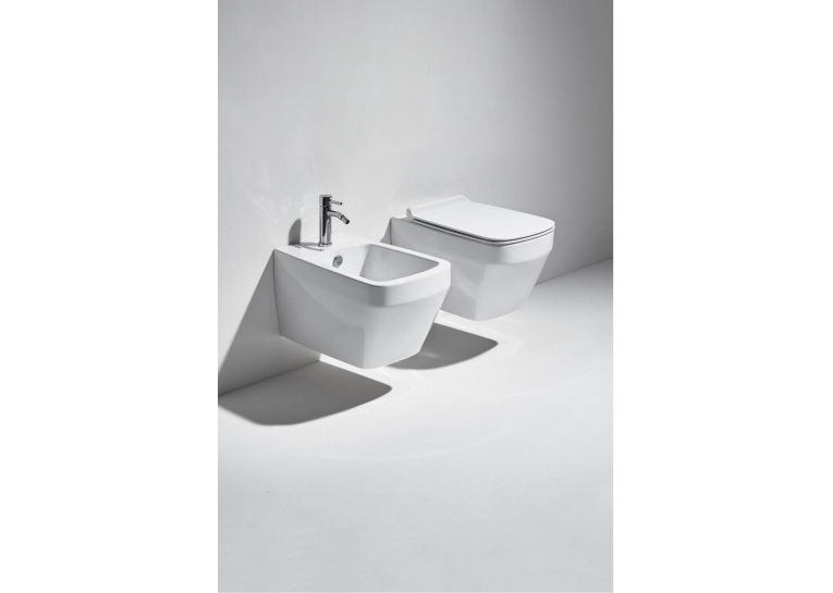 Унітаз підвісний Baden Baden BB 18 з кришкою Soft Close WHITE Glossy BB18/F87(85)/BB004