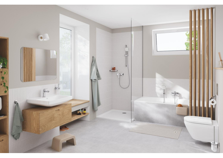 Однорычажный смеситель для душа Grohe Cubeo с душевым гарнитуром1018250000