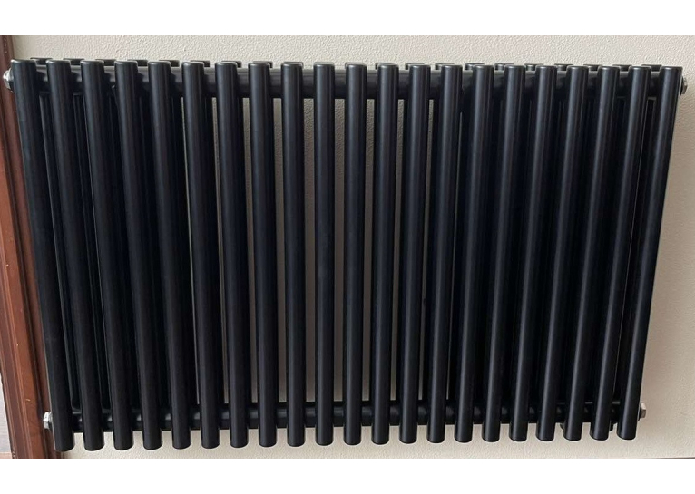 Вертикальный радиатор Betatherm Praktikum 2 H-500 мм, L-995 мм PV 2050/26 9005M 88