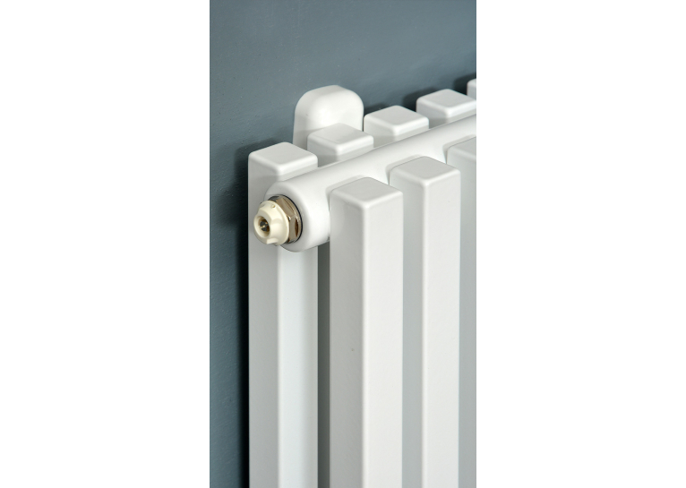 Дизайнерський горизонтальний радіатор Betatherm Quantum 2 H-500 L-1005 BQ 2050/25 9016M 88