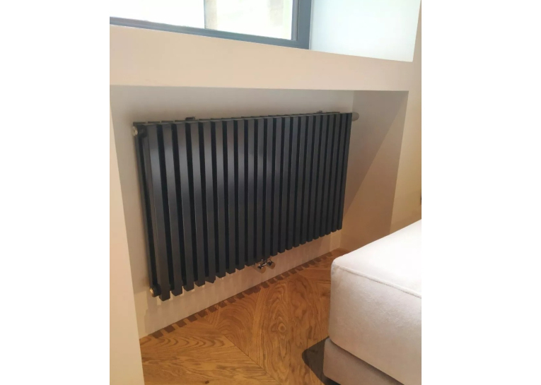 Вертикальный радиатор Quantum BQ 2 500*845 (Черный Ral9005M подк. 88) BQ 2050/21 9005M 88