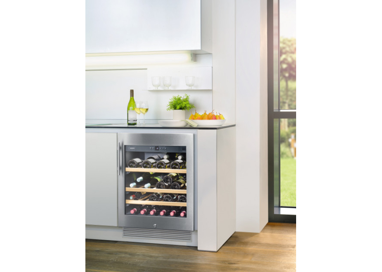  Вбудована винна шафа Liebherr UWKes 1752