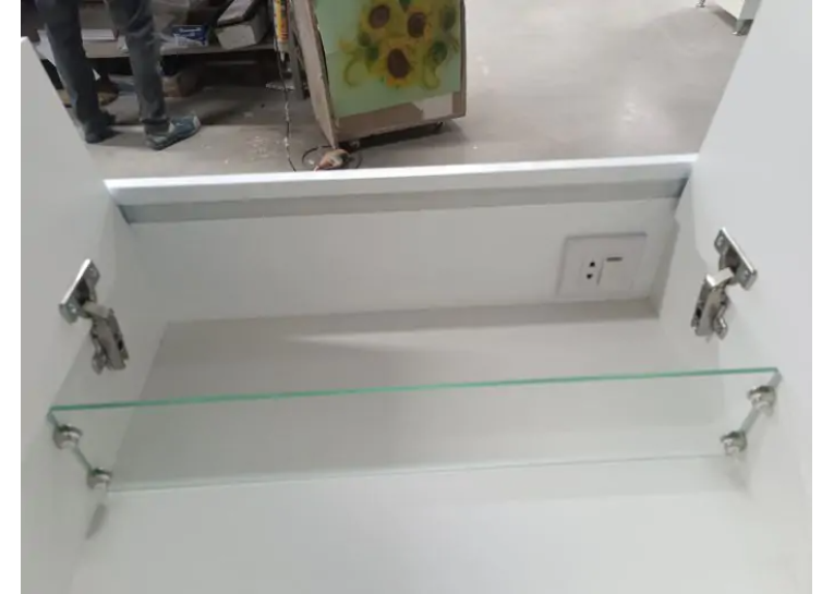 Зеркальный шкаф ПІК Базис 60 с LED подсветкой SH-0560-Вl