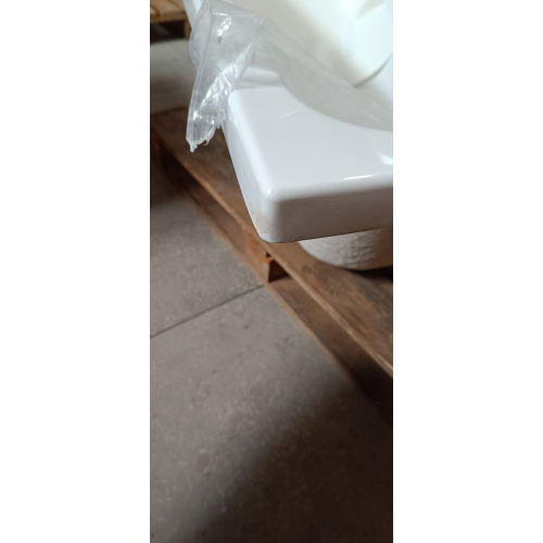 Ванна акрилова прямокутна VILLEROY&BOCH TARGA STYLE 170/75 см UBA170FRA2V-01 (Невеликий скол – потертість на кутку)