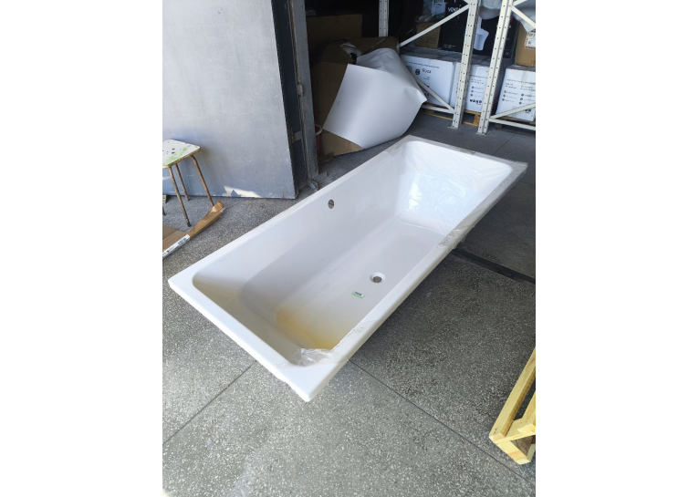 Ванна акрилова прямокутна VILLEROY&BOCH TARGA STYLE 180х80 см UBA180FRA2V-01U (Уцінений товар, пошкоджений кут)