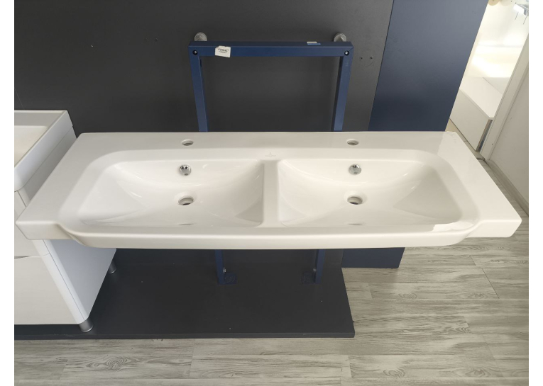 Умивальник подвійний підвісний прямокутний на два змішувача Villeroy&Boch SENTIQUE 130х52 см (5126D1R2) (Сантехнічний недолив)