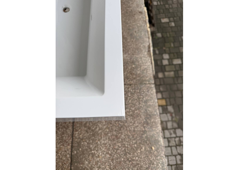 Ванна кварилова прямокутна VILLEROY&BOCH SQUARO 180*80см UBQ180SQR2V-01U (Уцінений товар)